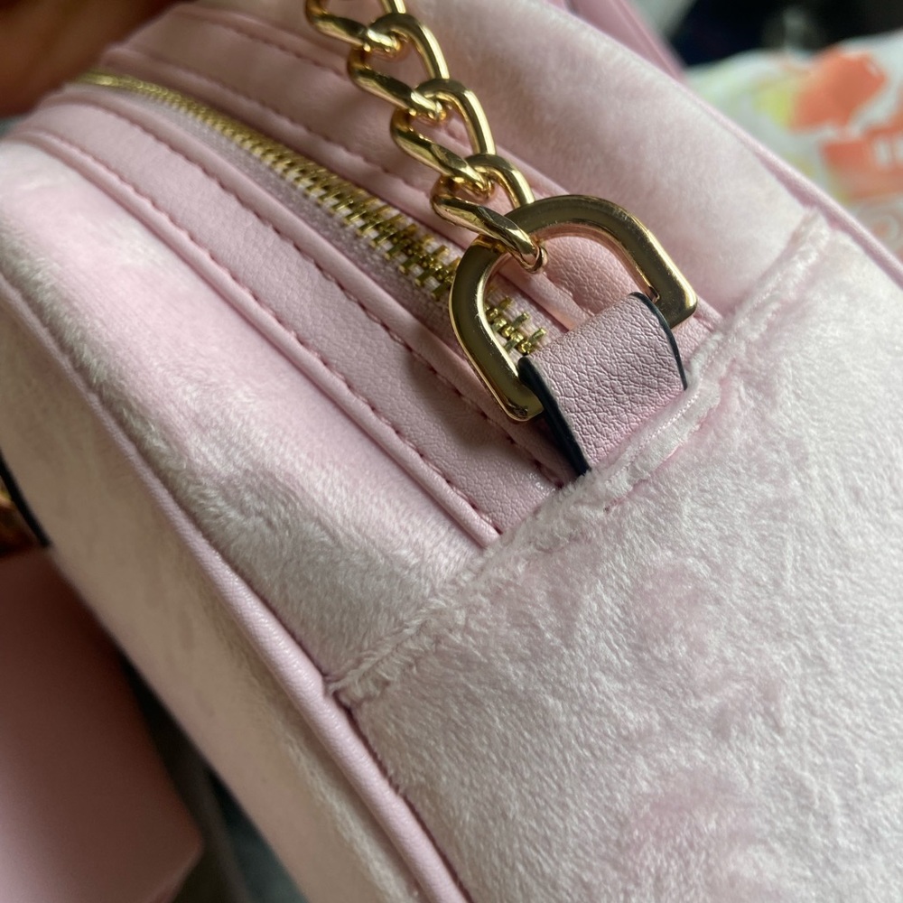 Juicy Couture Light Pink Satchel with Heart Accent - Picture 7 of 11